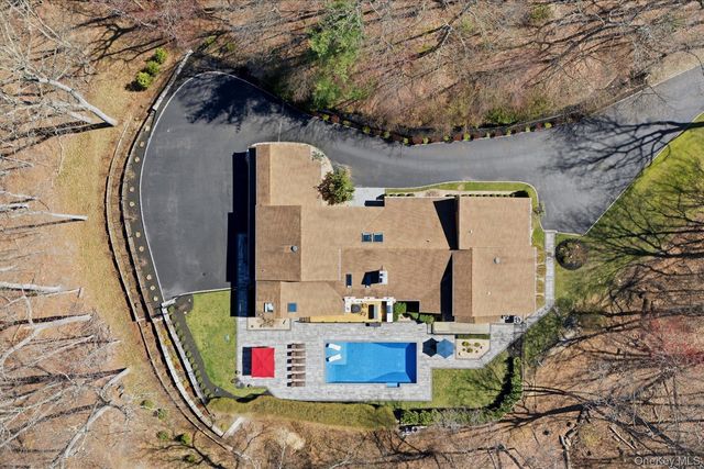 9 Watercrest Court, Head Of The Harbor, NY 11780