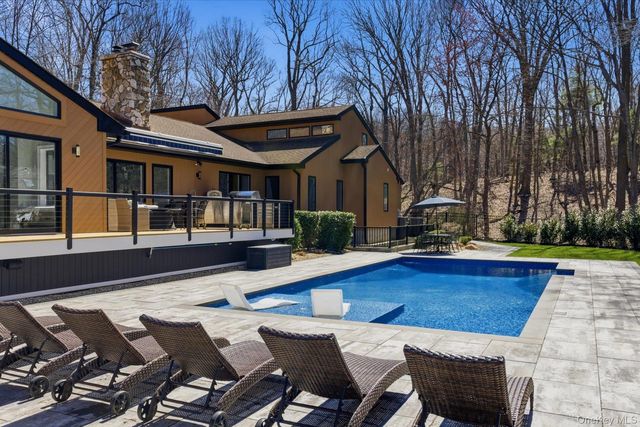 9 Watercrest Court, Head Of The Harbor, NY 11780