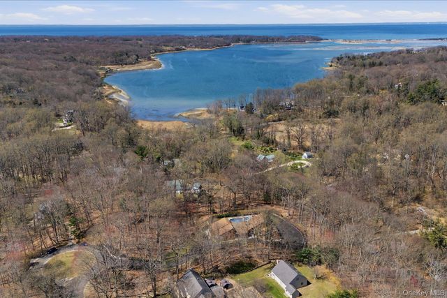 9 Watercrest Court, Head Of The Harbor, NY 11780