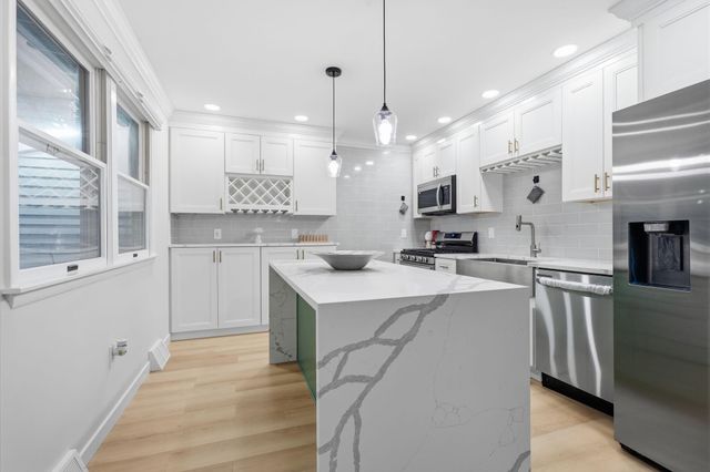 63 BAKER BLVD, Marlton, NJ 08053