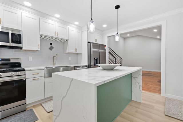 63 BAKER BLVD, Marlton, NJ 08053
