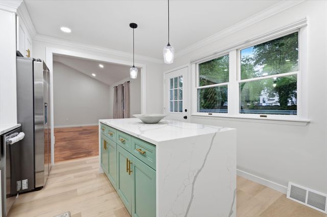 63 BAKER BLVD, Marlton, NJ 08053