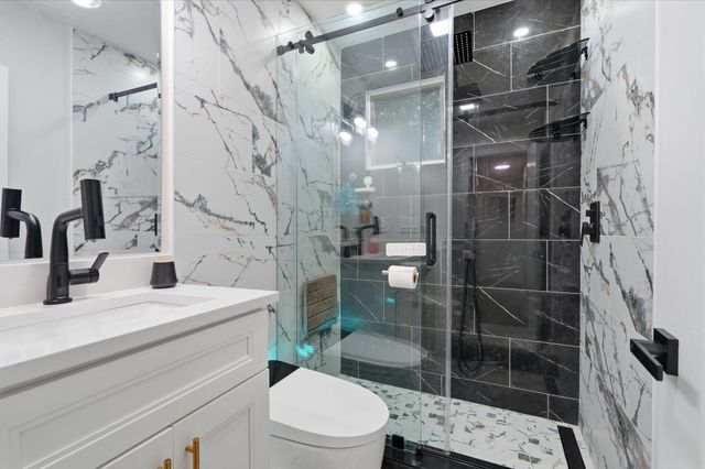 63 BAKER BLVD, Marlton, NJ 08053