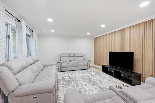 63 BAKER BLVD, Marlton, NJ 08053