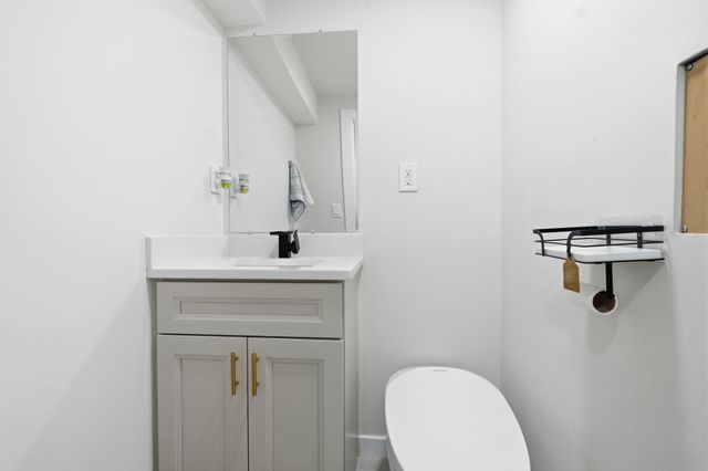 63 BAKER BLVD, Marlton, NJ 08053