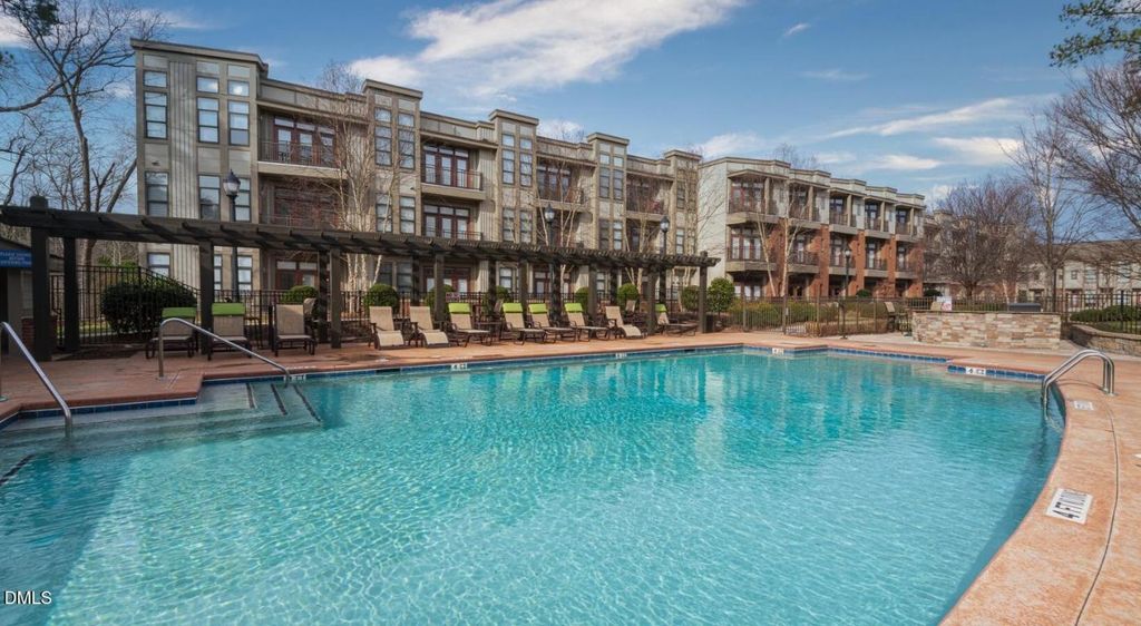 200 Perkins Drive D1, Chapel Hill, NC 27514