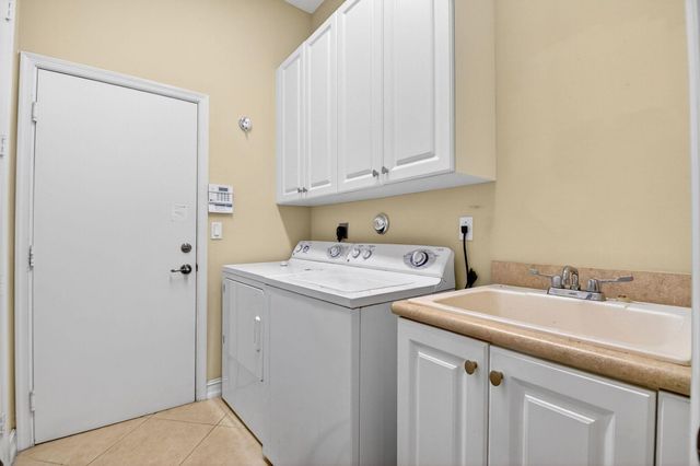 7420 Twin Falls Drive, Boynton Beach, FL 33437