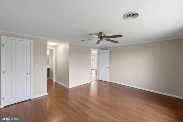 25 NELSON LN, Berkeley Springs, WV 25411