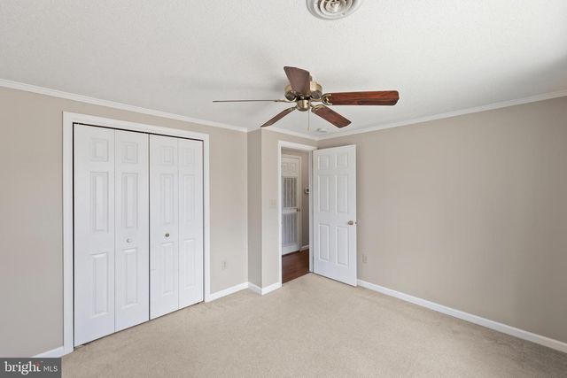 25 NELSON LN, Berkeley Springs, WV 25411