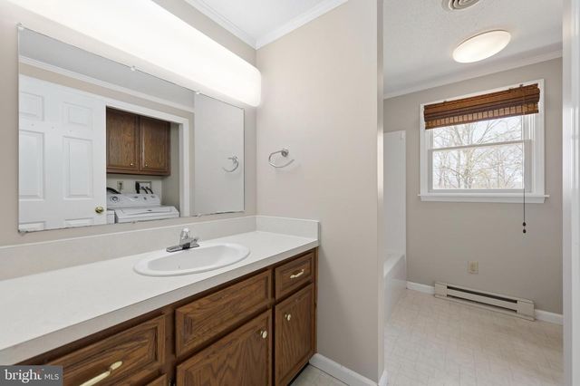 25 NELSON LN, Berkeley Springs, WV 25411