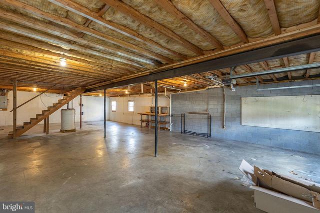 25 NELSON LN, Berkeley Springs, WV 25411
