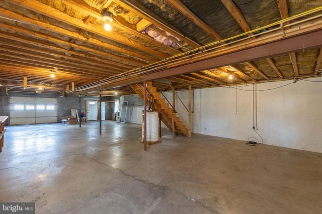 25 NELSON LN, Berkeley Springs, WV 25411