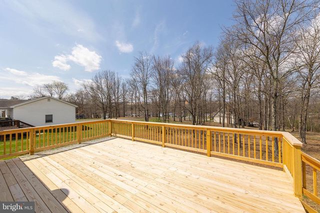 25 NELSON LN, Berkeley Springs, WV 25411