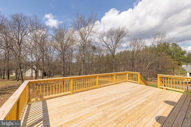 25 NELSON LN, Berkeley Springs, WV 25411