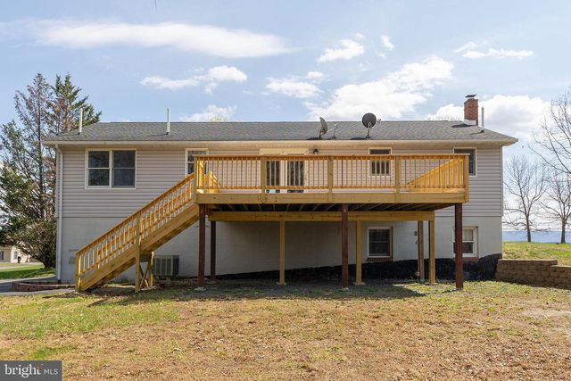 25 NELSON LN, Berkeley Springs, WV 25411