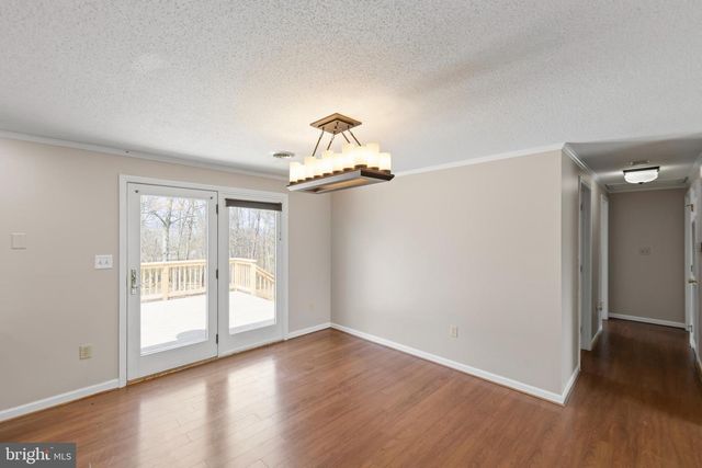 25 NELSON LN, Berkeley Springs, WV 25411