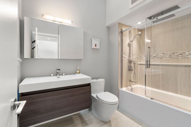 563 Boylston Street 563, Brookline, MA 02445