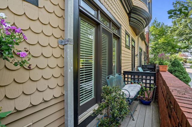 563 Boylston Street 563, Brookline, MA 02445