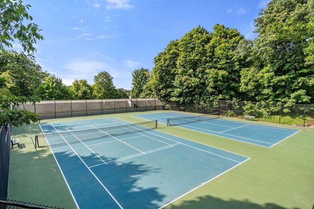563 Boylston Street 563, Brookline, MA 02445