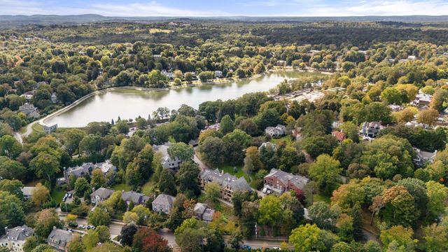 563 Boylston Street 563, Brookline, MA 02445