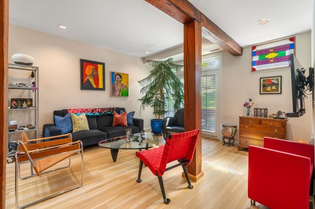 563 Boylston Street 563, Brookline, MA 02445