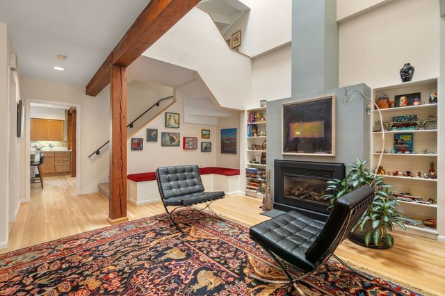 563 Boylston Street 563, Brookline, MA 02445