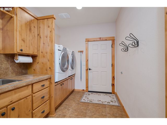 31 KINGFISHER Ln, Washougal, WA 98671