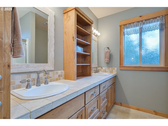 31 KINGFISHER Ln, Washougal, WA 98671