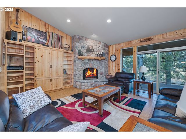 31 KINGFISHER Ln, Washougal, WA 98671