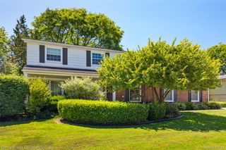 89 Maclynn Drive, Troy, MI 48098