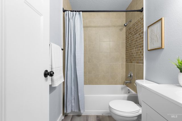 11320 W Meadowbreeze Court, Star, ID 83699