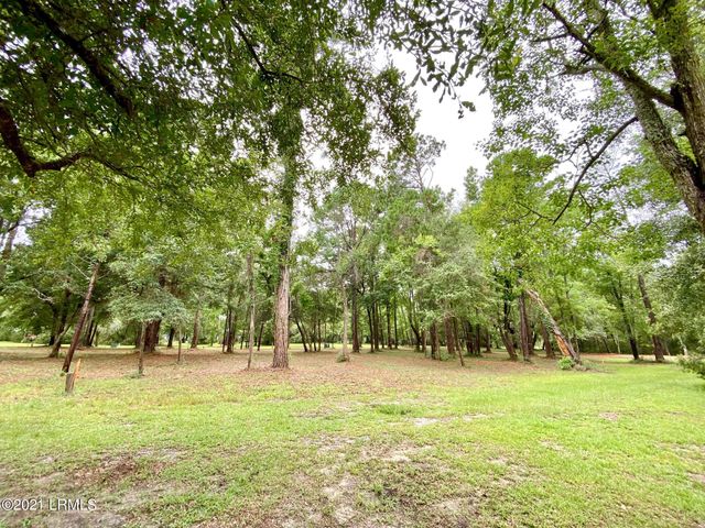 695 Distant Island Drive, Beaufort, SC 29907