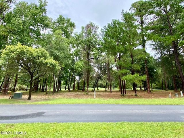 695 Distant Island Drive, Beaufort, SC 29907