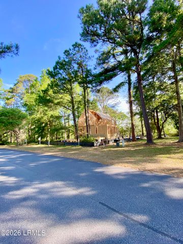 695 Distant Island Drive, Beaufort, SC 29907