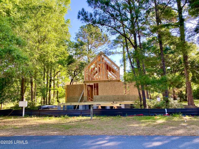 695 Distant Island Drive, Beaufort, SC 29907