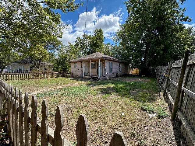 301 W Austin Avenue, Cooper, TX 75432