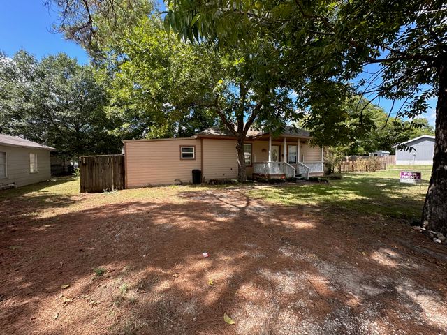 301 W Austin Avenue, Cooper, TX 75432