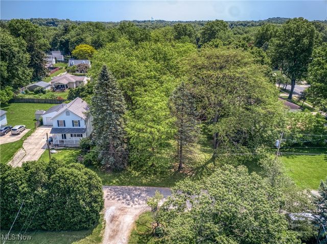 1921 Dwight Street, Cuyahoga Falls, OH 44221