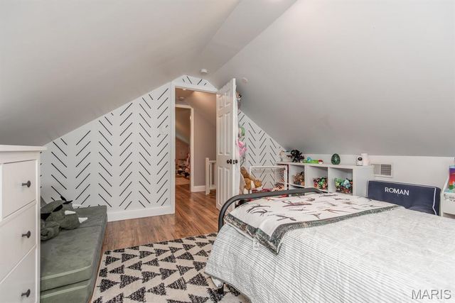 4410 S Spring Avenue, St Louis, MO 63116