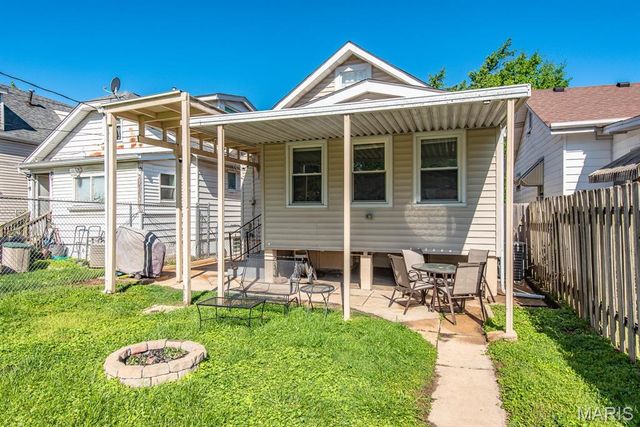 4410 S Spring Avenue, St Louis, MO 63116