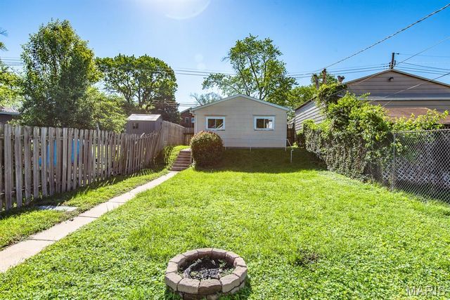 4410 S Spring Avenue, St Louis, MO 63116