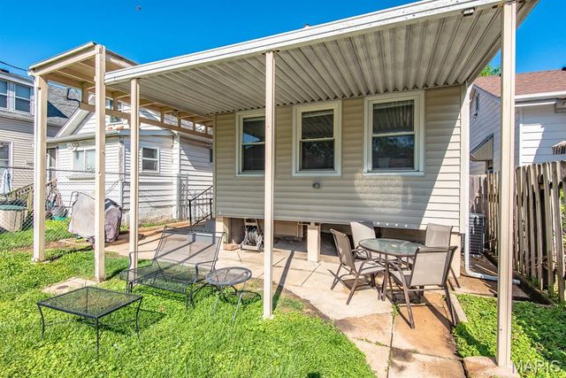 4410 S Spring Avenue, St Louis, MO 63116