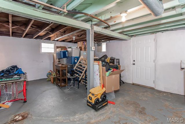 4410 S Spring Avenue, St Louis, MO 63116