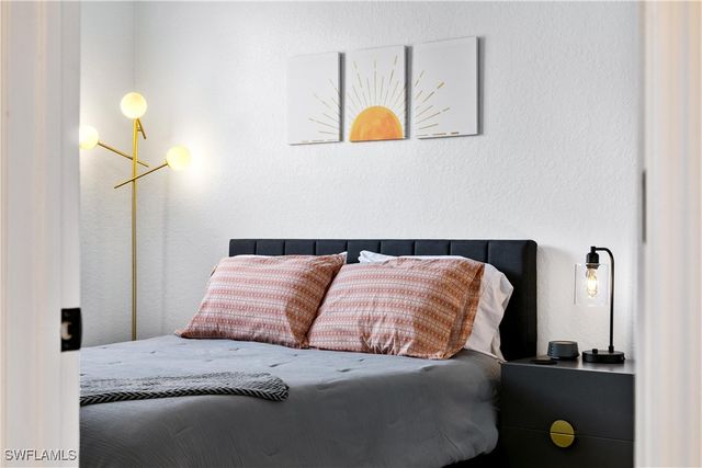 1630 Double Eagle TRL, Naples, FL 34120