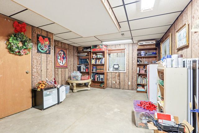 2297 Lakeside Drive, Aurora, IL 60504