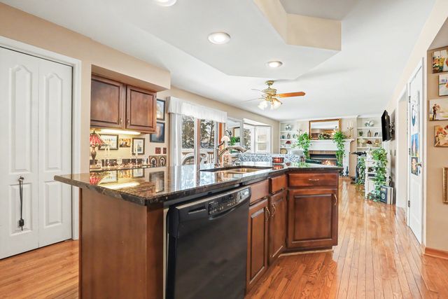 2297 Lakeside Drive, Aurora, IL 60504