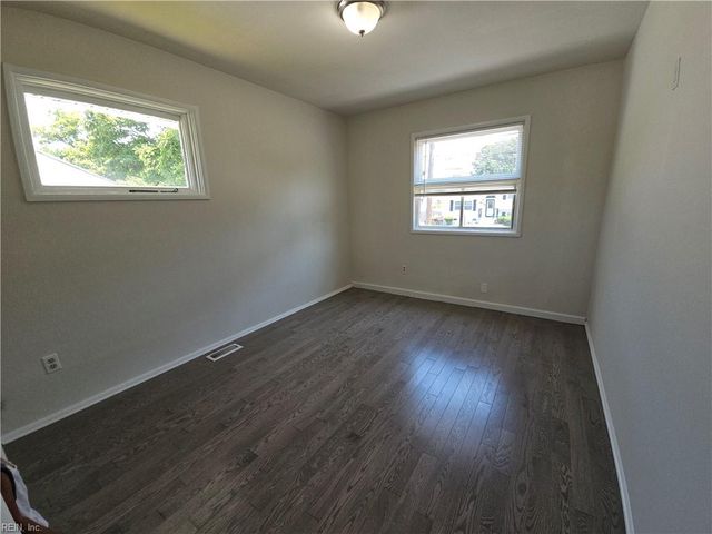 119 Yorkshire TER, Hampton, VA 23666