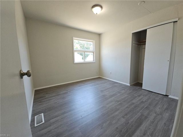 119 Yorkshire TER, Hampton, VA 23666