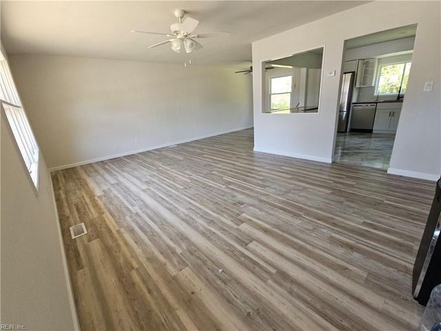 119 Yorkshire TER, Hampton, VA 23666