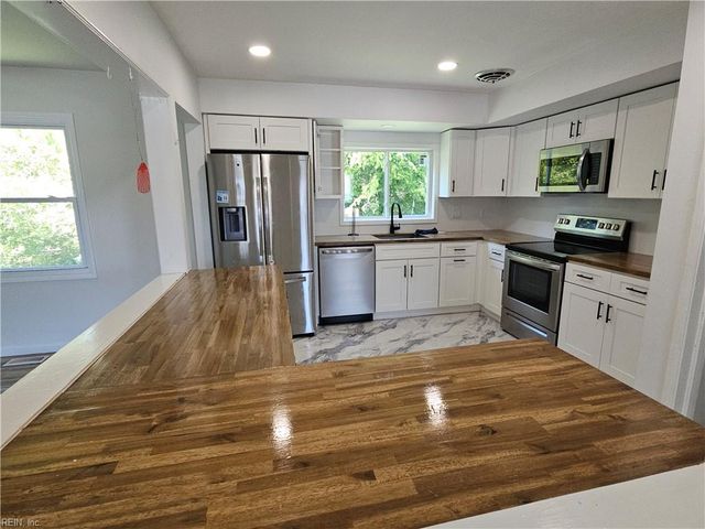 119 Yorkshire TER, Hampton, VA 23666